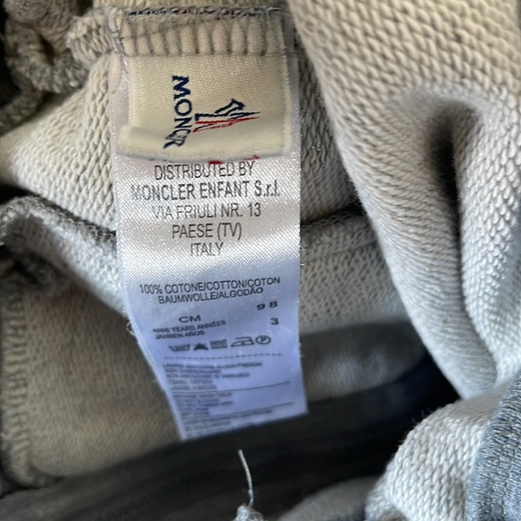 Moncler Zipup - Picture 6 of 6